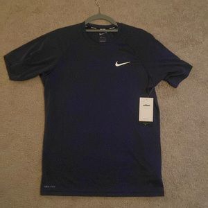 A small Nike shirt navy blue